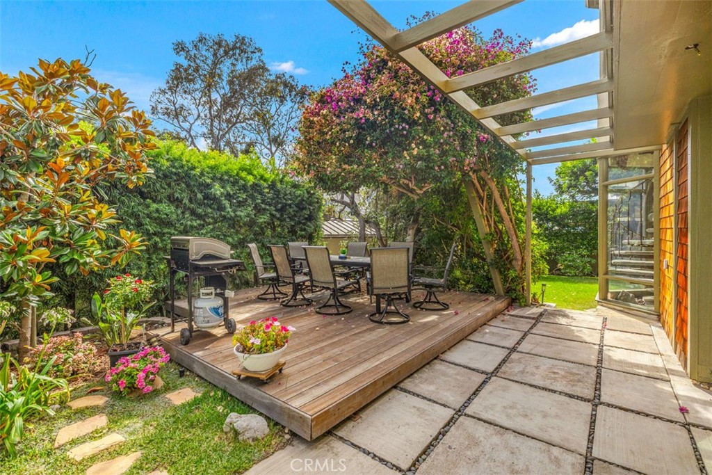 146 Chiquita Street, Laguna Beach CA 92651 - photo 33