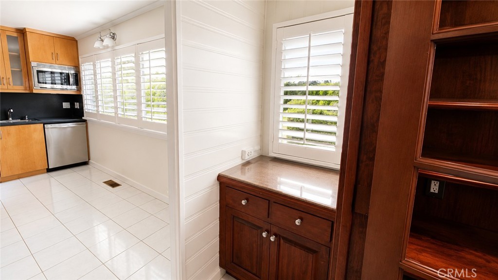 1461 Glenneyre B, Laguna Beach CA 92651 - photo 5