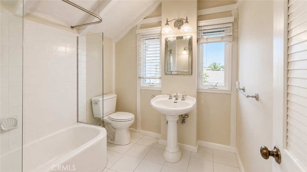 1461 Glenneyre B, Laguna Beach CA 92651 - photo 17