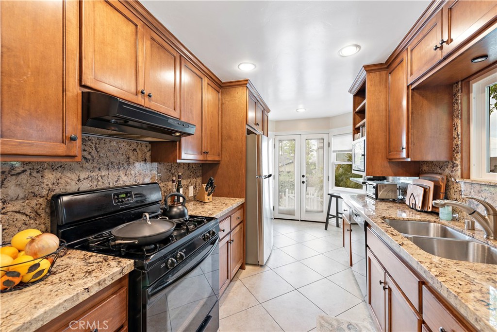 1466 Randall Way, Laguna Beach CA 92651 - photo 20