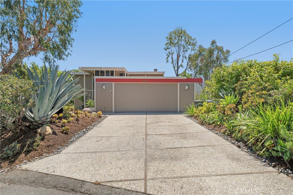 1494 Bluebird Canyon Drive, Laguna Beach CA 92651 - photo 3