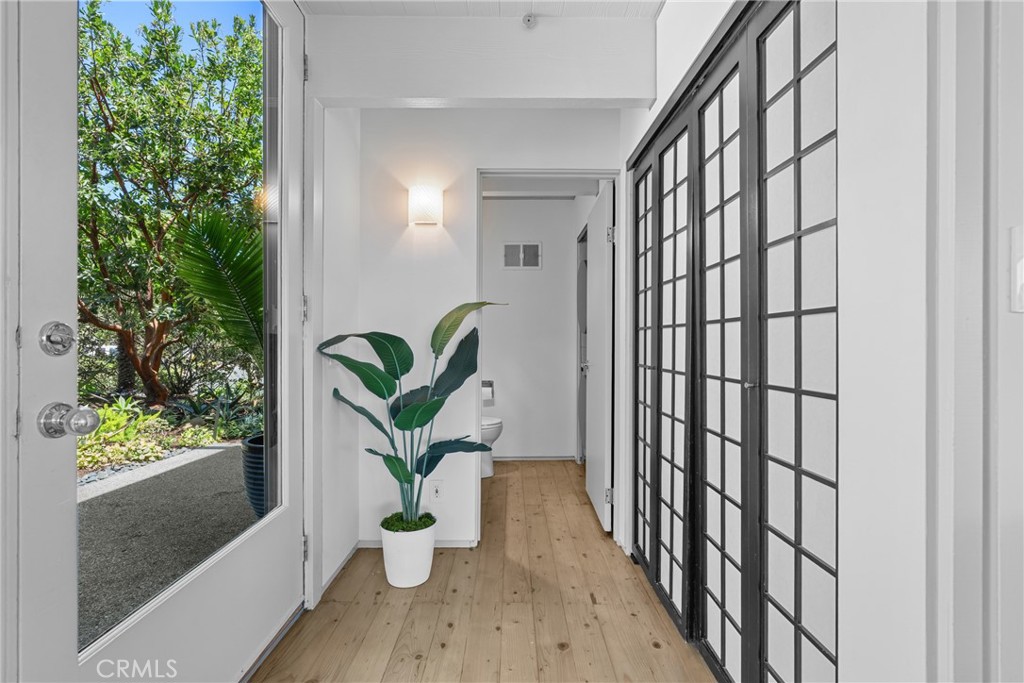 entry - 1494 Bluebird Canyon Drive, Laguna Beach CA 92651 - photo 5