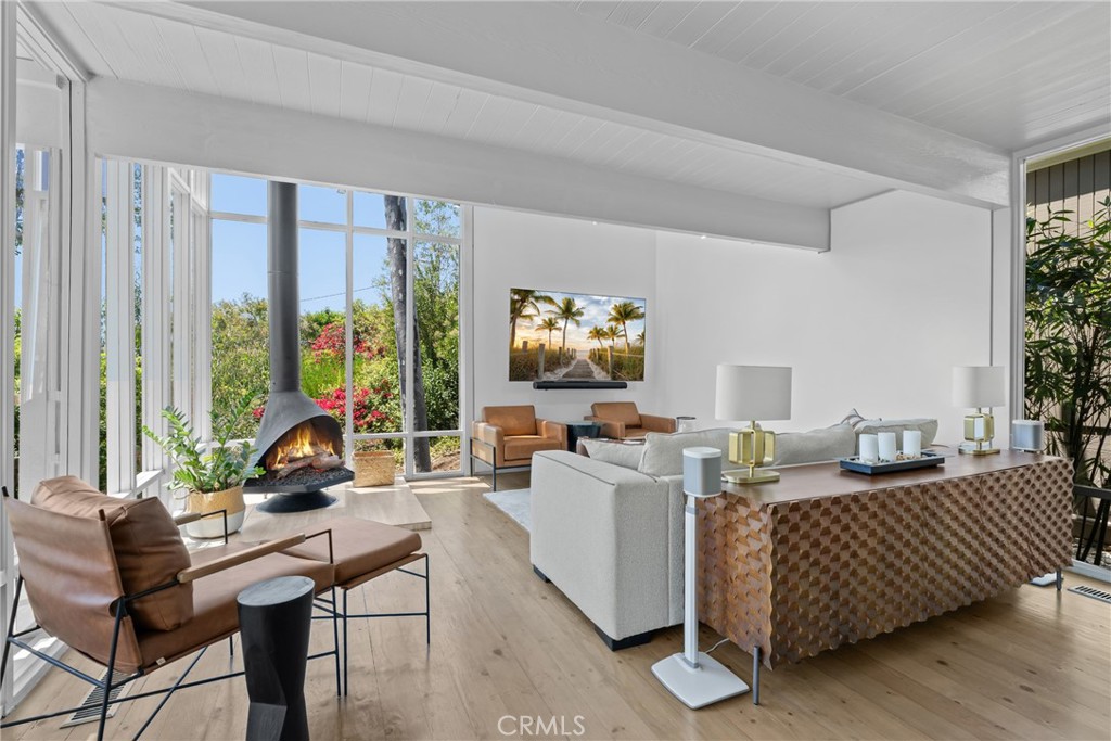 1494 Bluebird Canyon Drive, Laguna Beach CA 92651 - photo 9