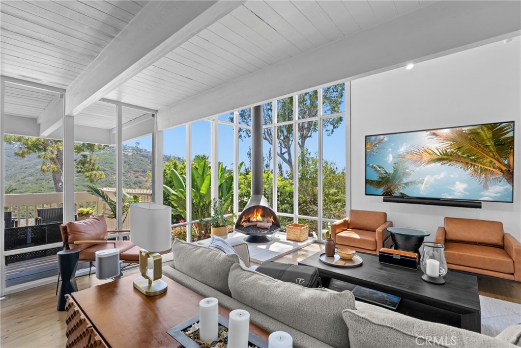 1494 Bluebird Canyon Drive, Laguna Beach CA 92651 - photo 10