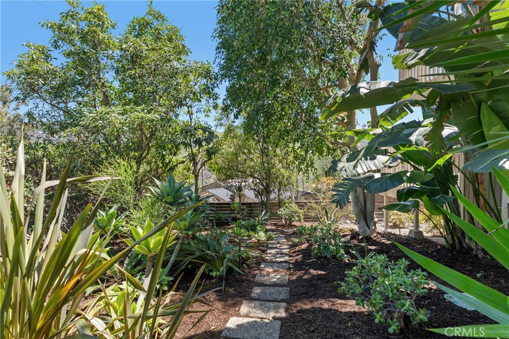 1494 Bluebird Canyon Drive, Laguna Beach CA 92651 - photo 36