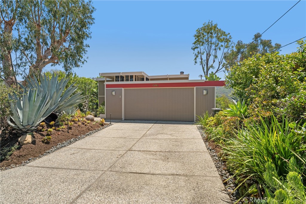 1494 Bluebird Canyon Drive, Laguna Beach CA 92651 - photo 41