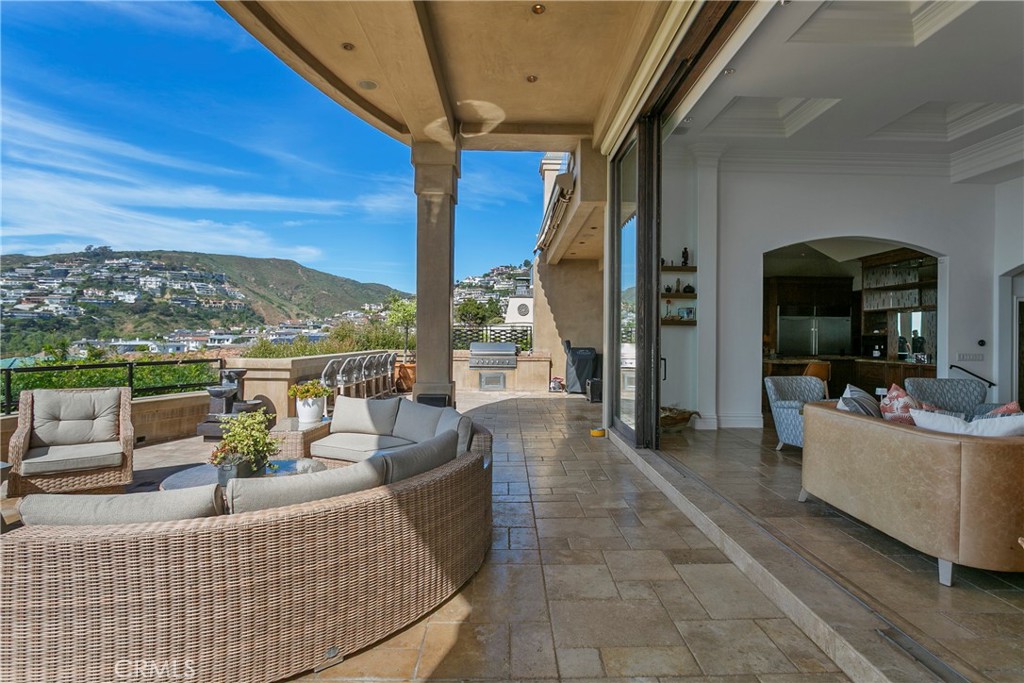 15 Smithcliffs, Laguna Beach CA 92651 - photo 32