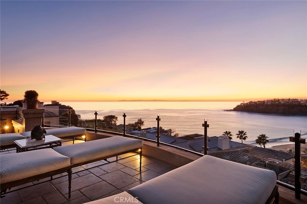 15 Smithcliffs Road, Laguna Beach CA 92651 - photo 1