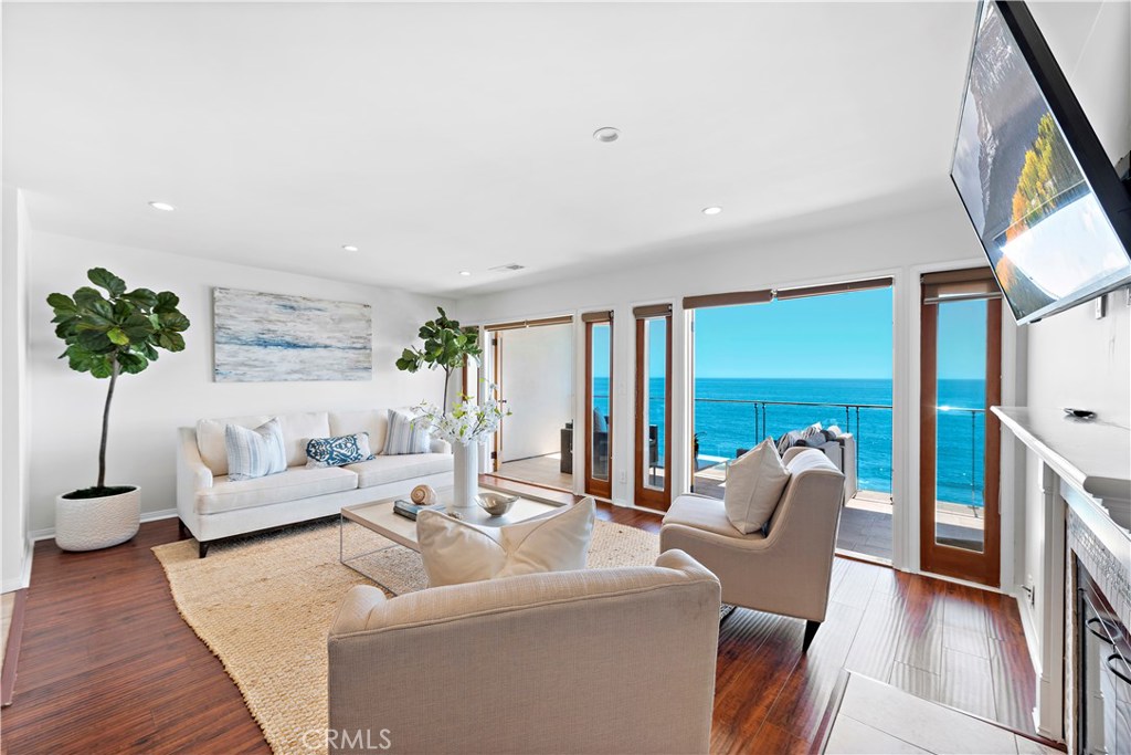 150 Cleo Street 4, Laguna Beach CA 92651 - photo 3