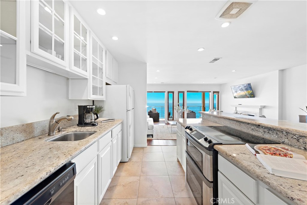 150 Cleo Street 4, Laguna Beach CA 92651 - photo 11