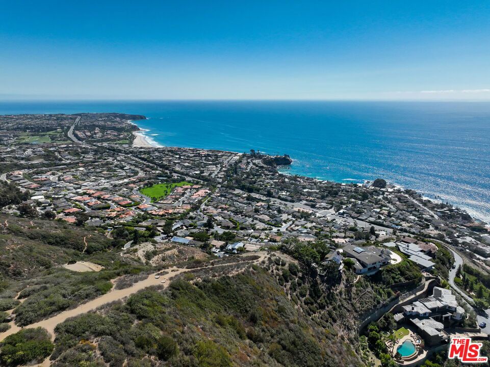 150 Vista Del Sol Avenue, Laguna Beach CA 92651 - photo 5