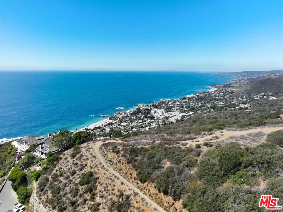 150 Vista Del Sol Avenue, Laguna Beach CA 92651 - photo 17
