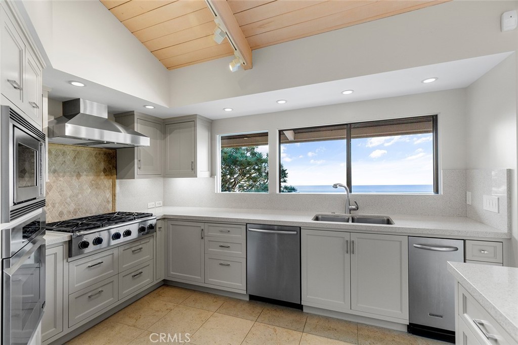 1503 Emerald Bay, Laguna Beach CA 92651 - photo 13