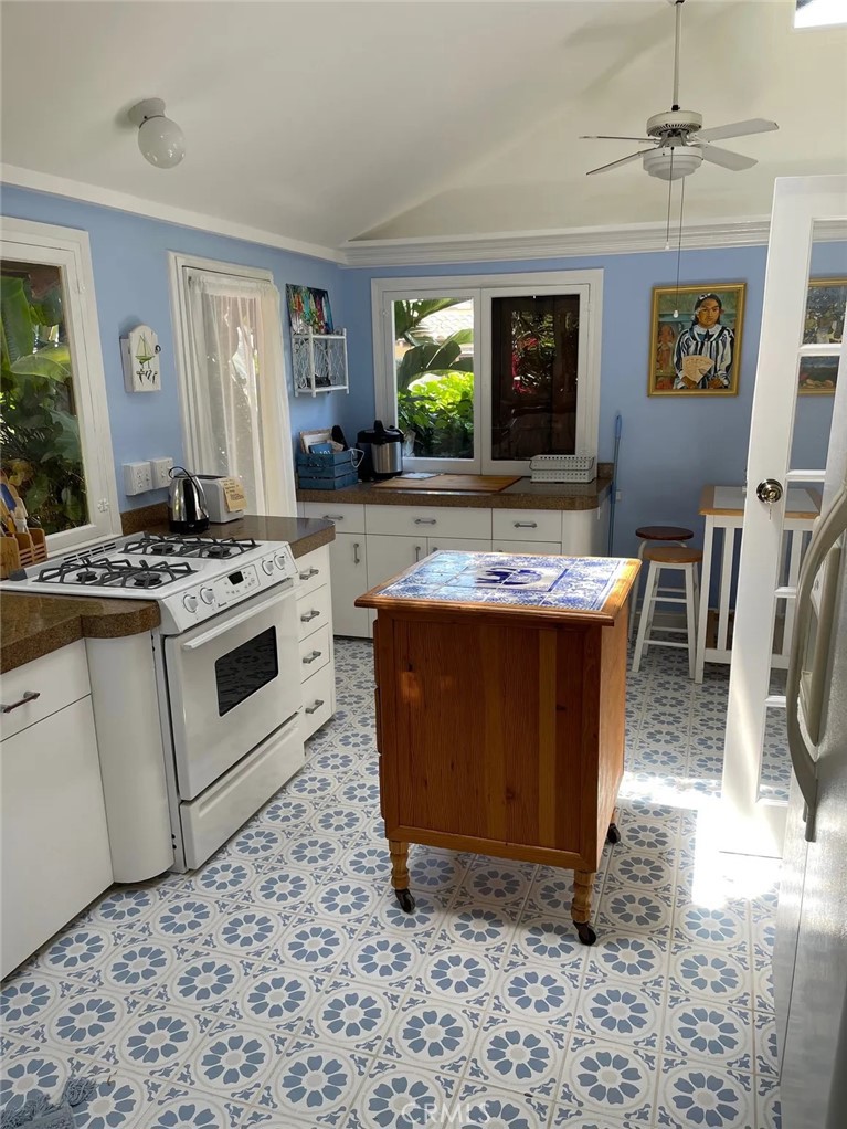 1504 Carmelita Street, Laguna Beach CA 92651 - photo 8