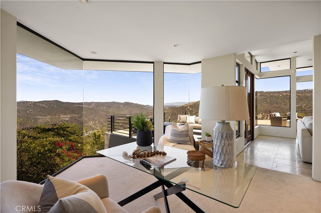 1505 Skyline Drive, Laguna Beach CA 92651 - photo 4