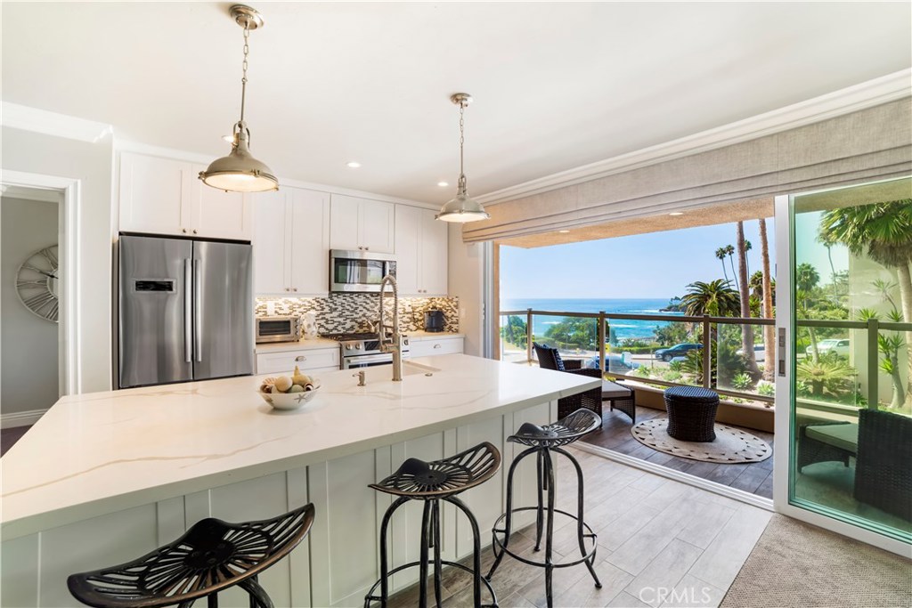 151 Myrtle Street 7, Laguna Beach CA 92651 - photo 1