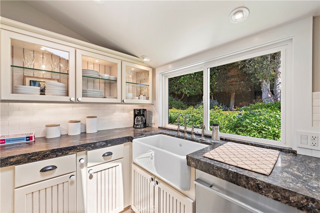 farm sink. - 151 Rockledge, Laguna Beach CA 92651 - photo 18
