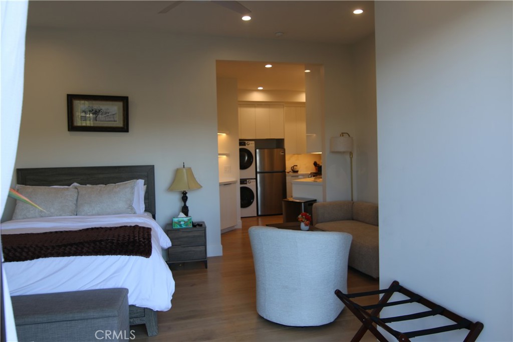 1515 Tahiti Avenue B, Laguna Beach CA 92651 - photo 3