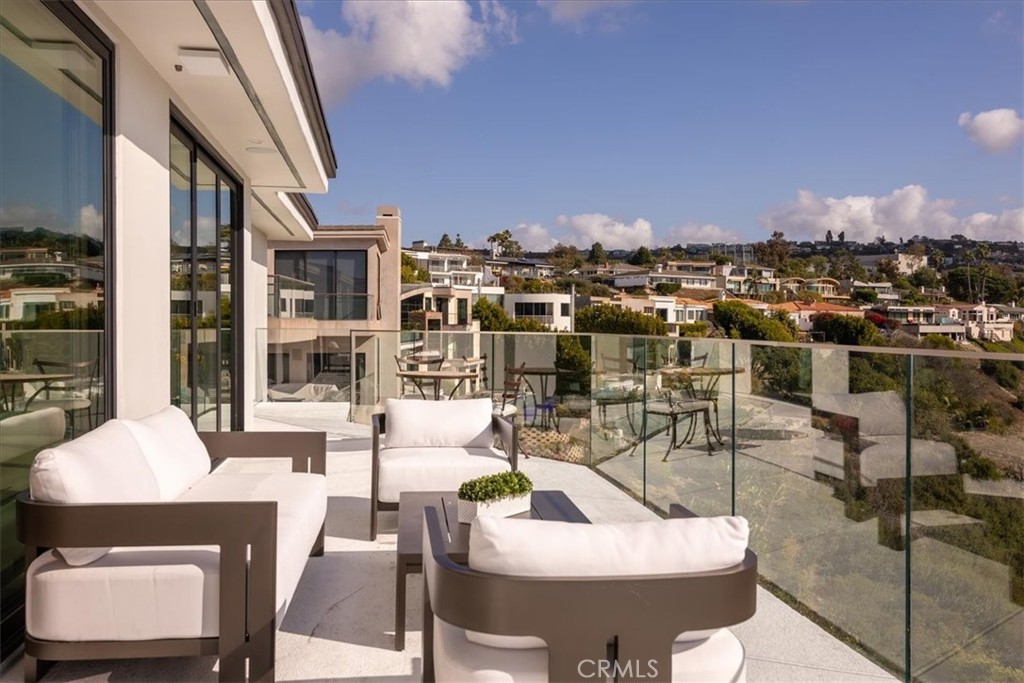 1515 Tahiti Avenue B, Laguna Beach CA 92651 - photo 14