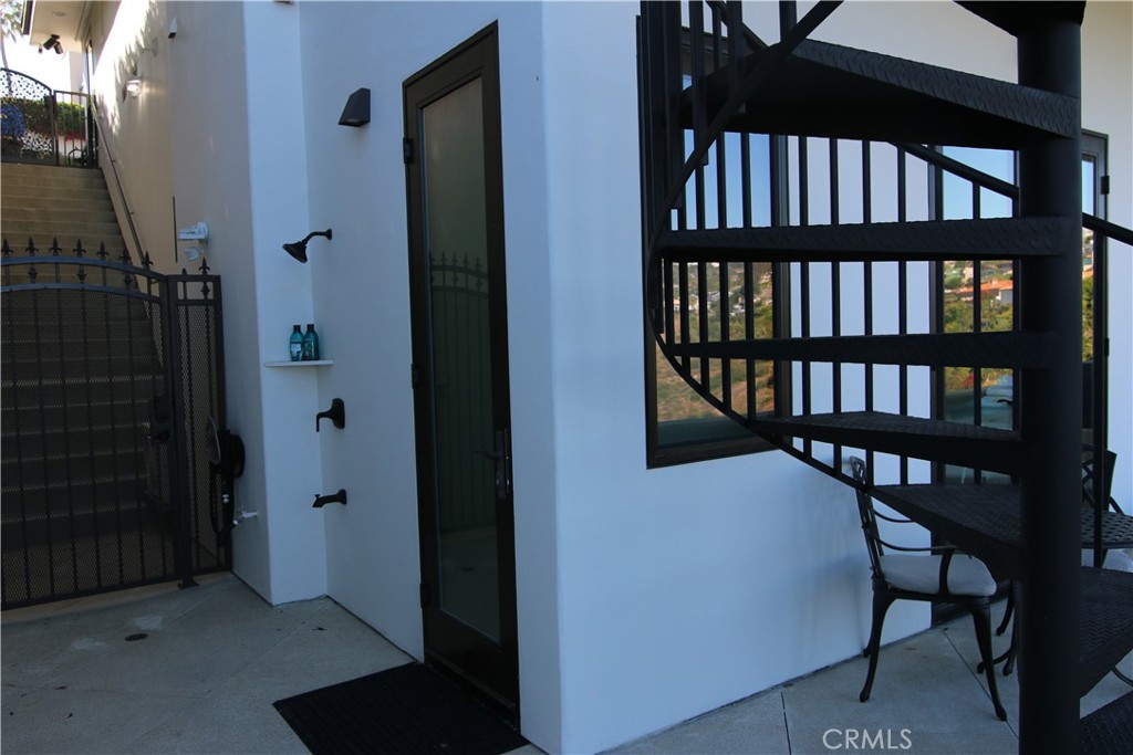 1515 Tahiti Avenue B, Laguna Beach CA 92651 - photo 19