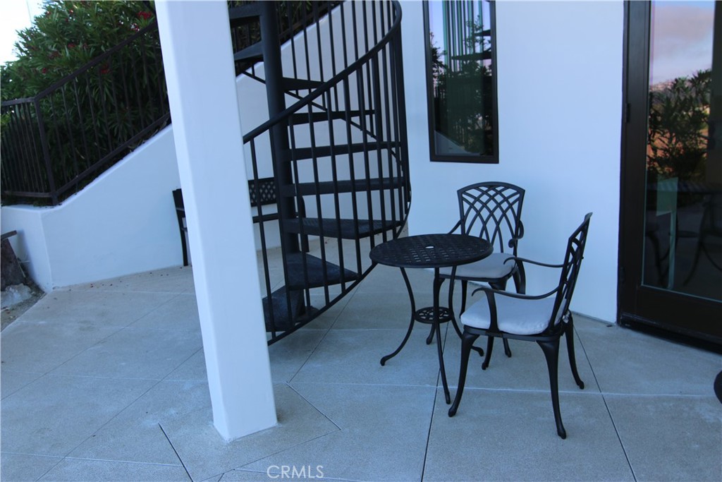 1515 Tahiti Avenue B, Laguna Beach CA 92651 - photo 21