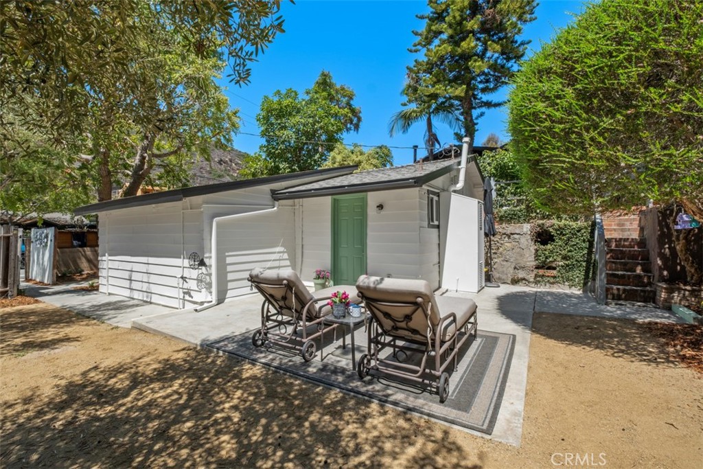 spacious flat area of yard - 1535 Arroyo Dr, Laguna Beach CA 92651 - photo 20
