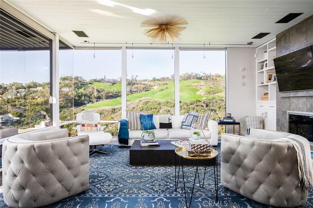 1535 Morningside Drive, Laguna Beach CA 92651 - photo 1