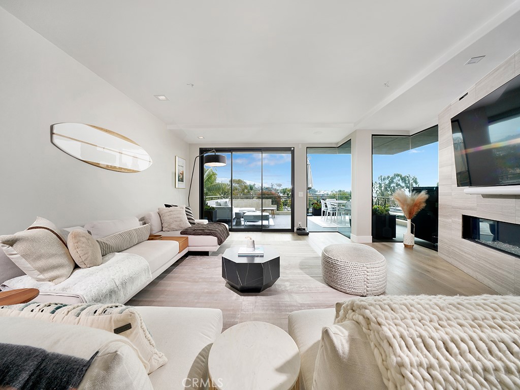 154 Cliff Drive, Laguna Beach CA 92651 - photo 1