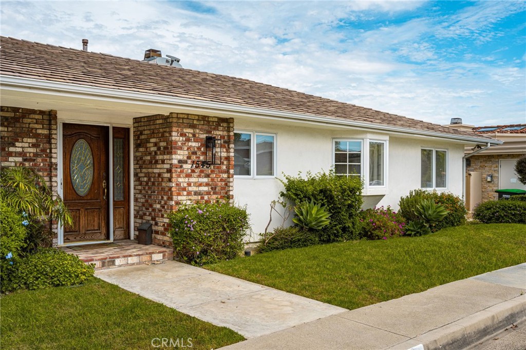 1545 Skyline Drive, Laguna Beach CA 92651 - photo 3