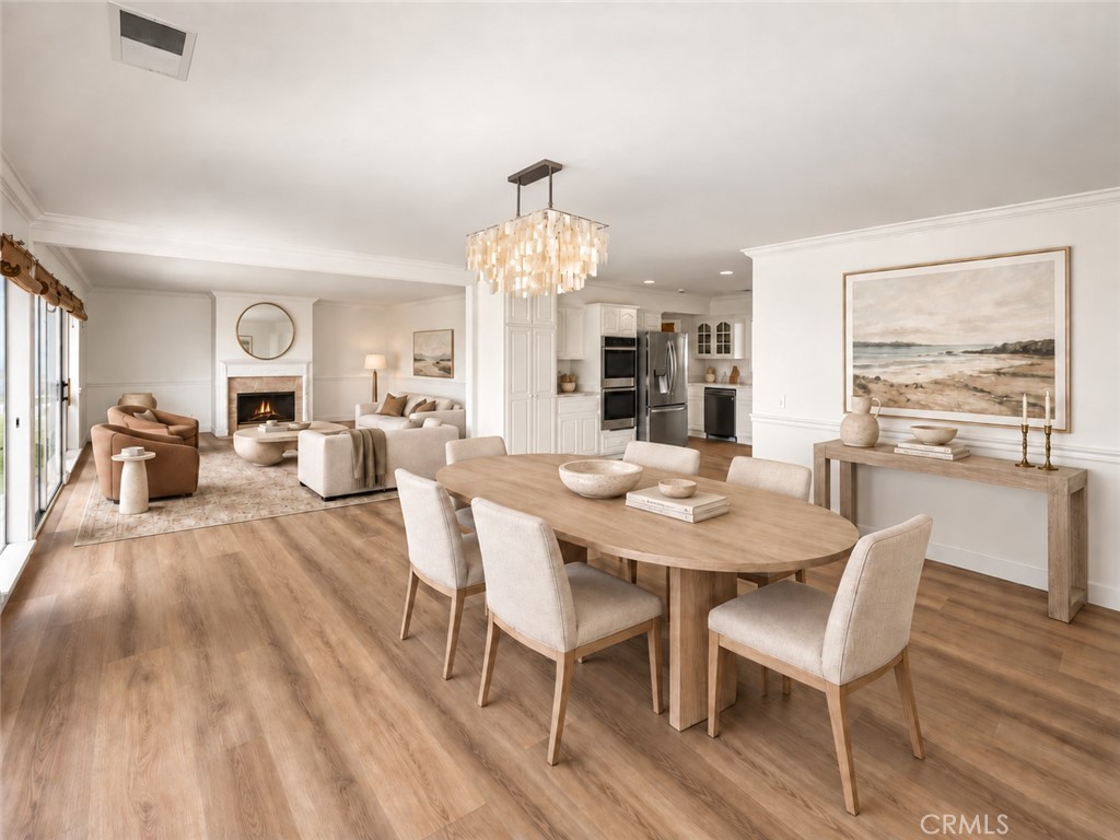 Photo has been virtually staged. - 1545 Skyline Drive, Laguna Beach CA 92651 - photo 9
