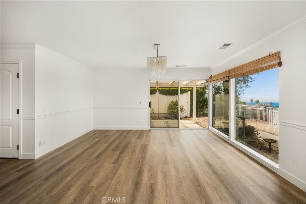 1545 Skyline Drive, Laguna Beach CA 92651 - photo 15