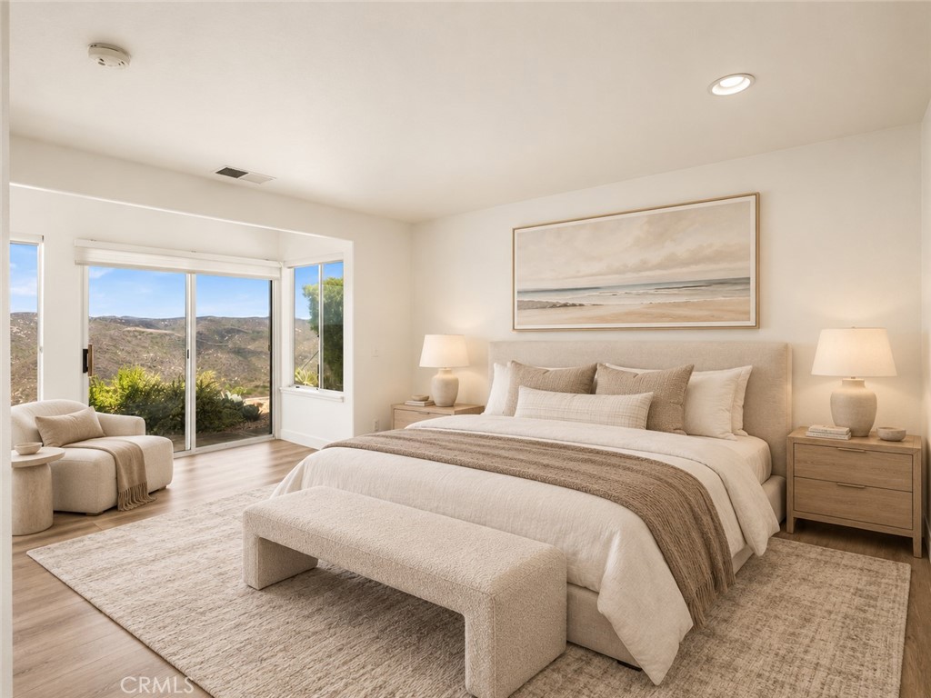 Photo has been virtually staged. - 1545 Skyline Drive, Laguna Beach CA 92651 - photo 21