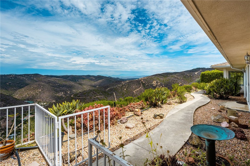 1545 Skyline Drive, Laguna Beach CA 92651 - photo 38