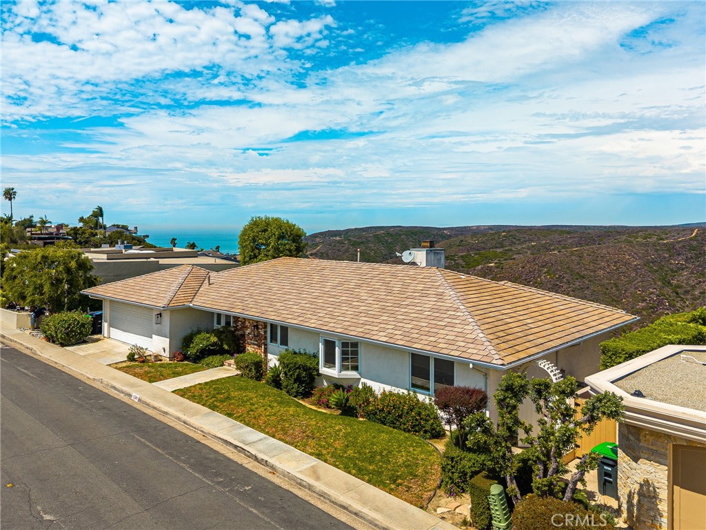 1545 Skyline Drive, Laguna Beach CA 92651 - photo 43