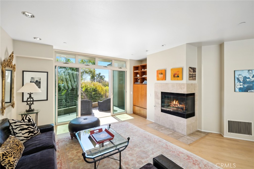 1547 N Coast, Laguna Beach CA 92651 - photo 1