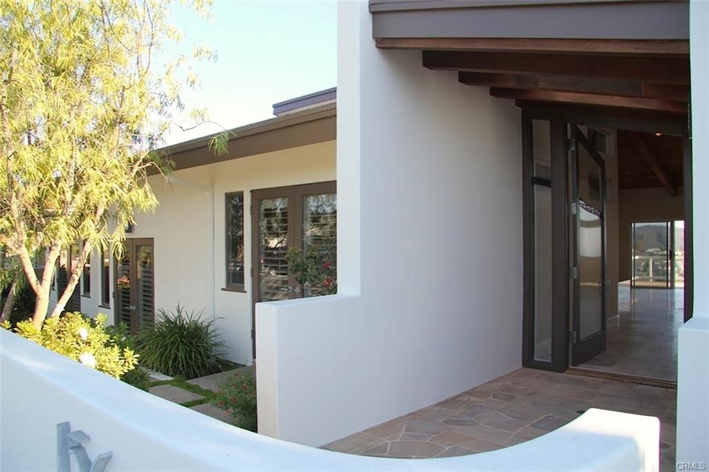 1564 Skyline Drive, Laguna Beach CA 92651 - photo 1