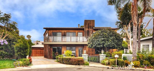 END OF THE CUL DE SAC THIS STUNNING FLAT LOT, OCEAN VIEW CEDAR POOL HOME HAS IT ALL. GATED ENTRY COURTYARD ADDS TO THE C - 1565 Via Majorca, Laguna Beach CA 92651 - photo 1
