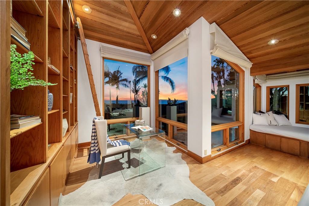 1565 Via Majorca, Laguna Beach CA 92651 - photo 1