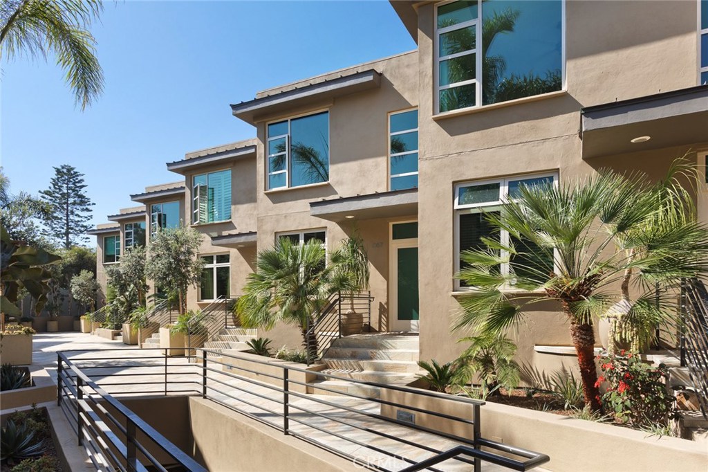 1567 N Coast Highway, Laguna Beach CA 92651 - photo 1