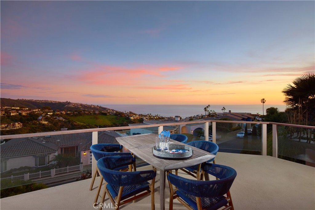 1570 Skyline Drive, Laguna Beach CA 92651 - photo 1