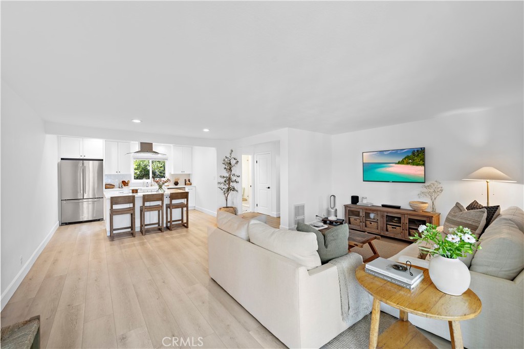 1570 Via Capri 8, Laguna Beach CA 92651 - photo 1
