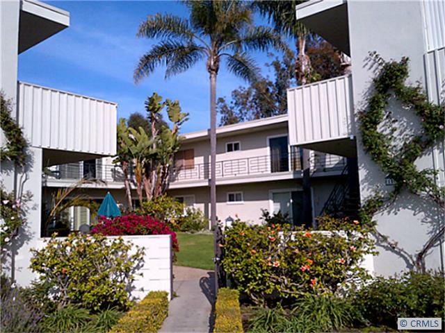 Open and Quiet Complex - 1570 VIA CAPRI 8, Laguna Beach CA 92651 - photo 1