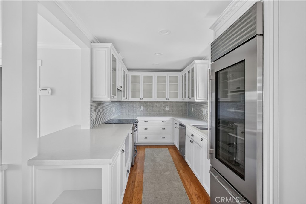 1570 Via Capri 9, Laguna Beach CA 92651 - photo 7