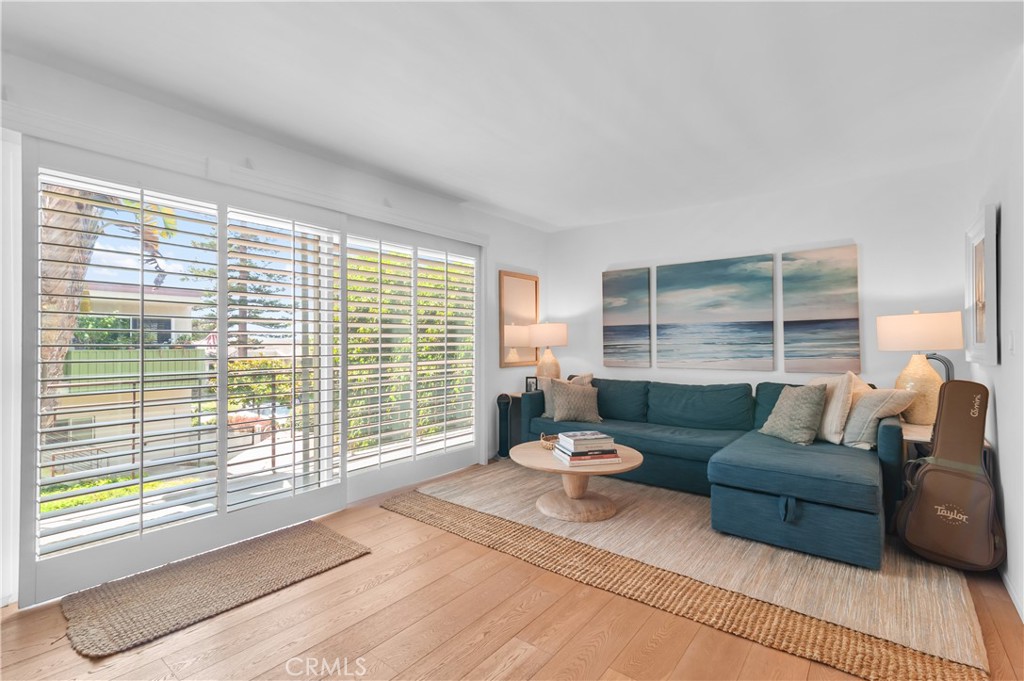 1570 Via Capri, Laguna Beach CA 92651 - photo 4