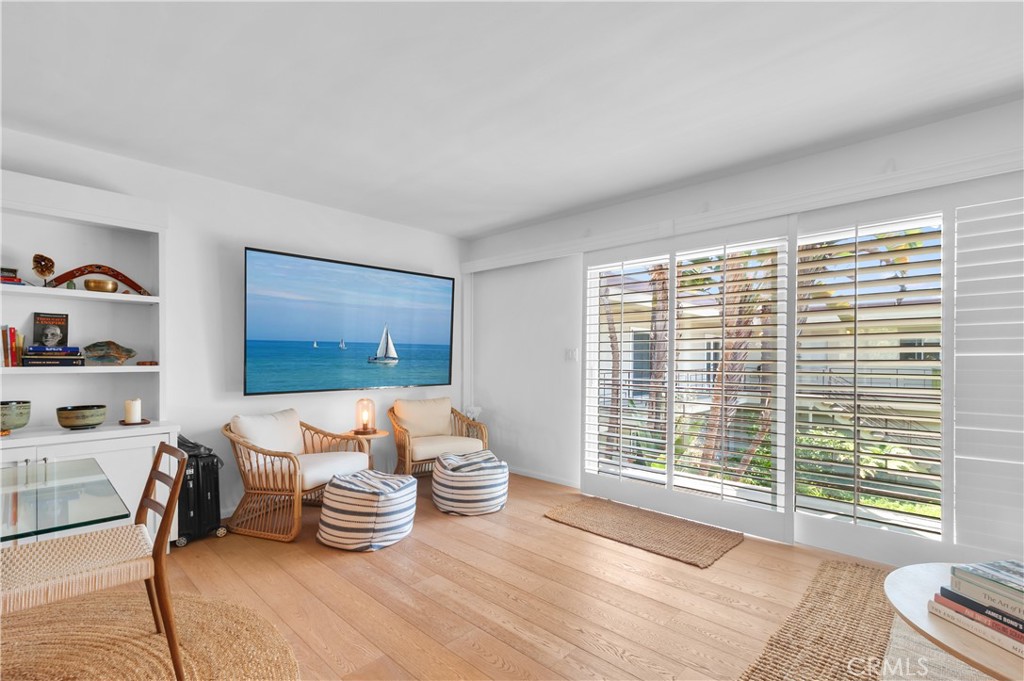 1570 Via Capri, Laguna Beach CA 92651 - photo 5