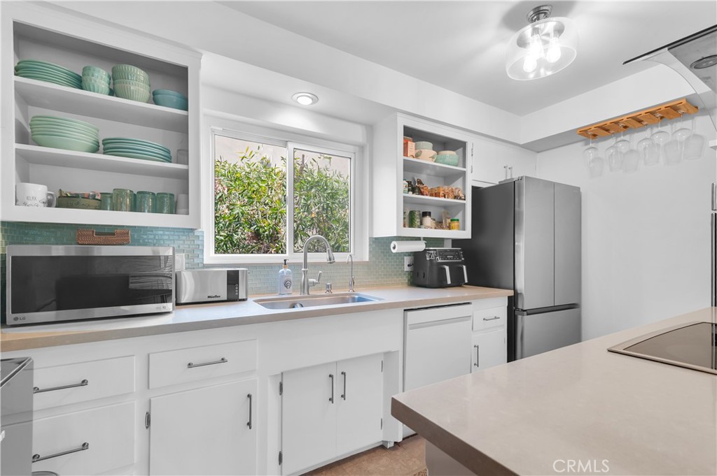 1570 Via Capri, Laguna Beach CA 92651 - photo 7