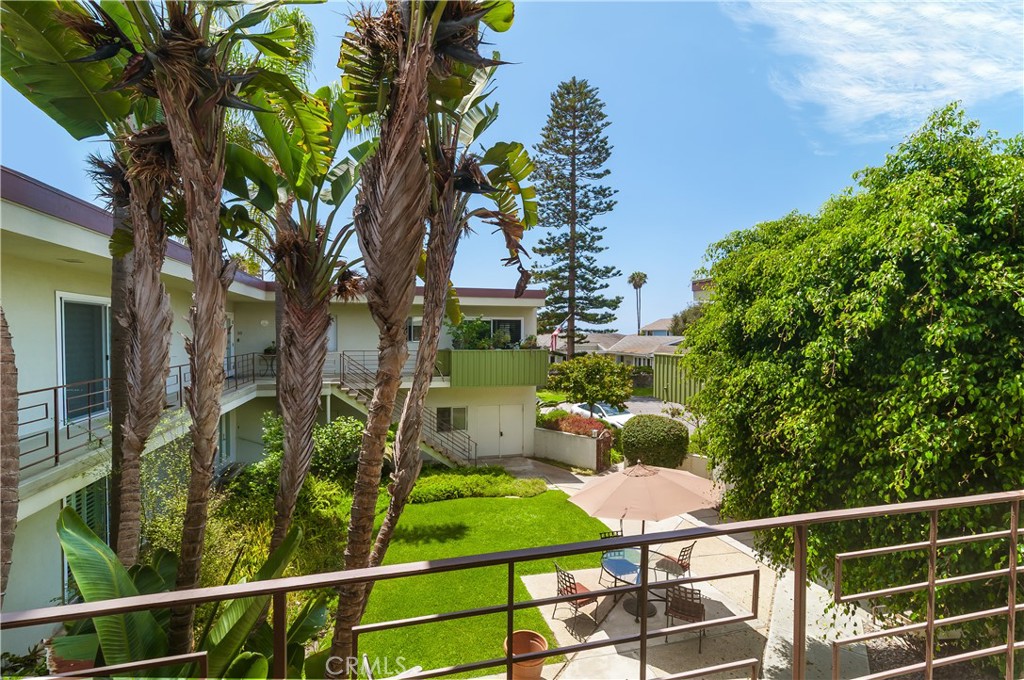 1570 Via Capri, Laguna Beach CA 92651 - photo 15