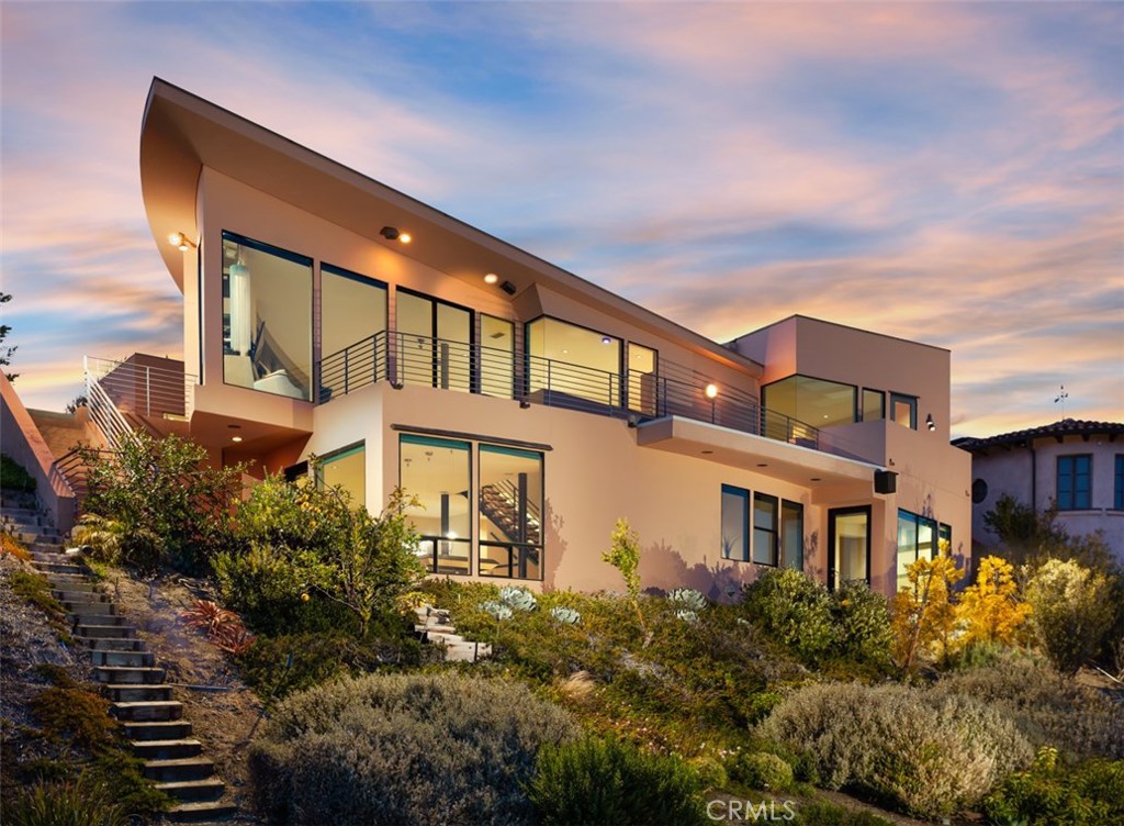1572 Skyline Drive, Laguna Beach CA 92651 - photo 1