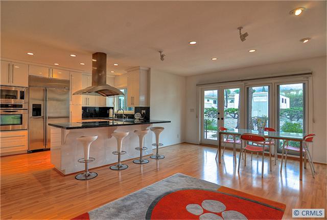 1575 VIA CAPRI 3, Laguna Beach CA 92651 - photo 1