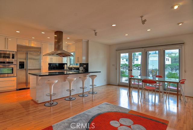 1575 VIA CAPRI 3, Laguna Beach CA 92651 - photo 1